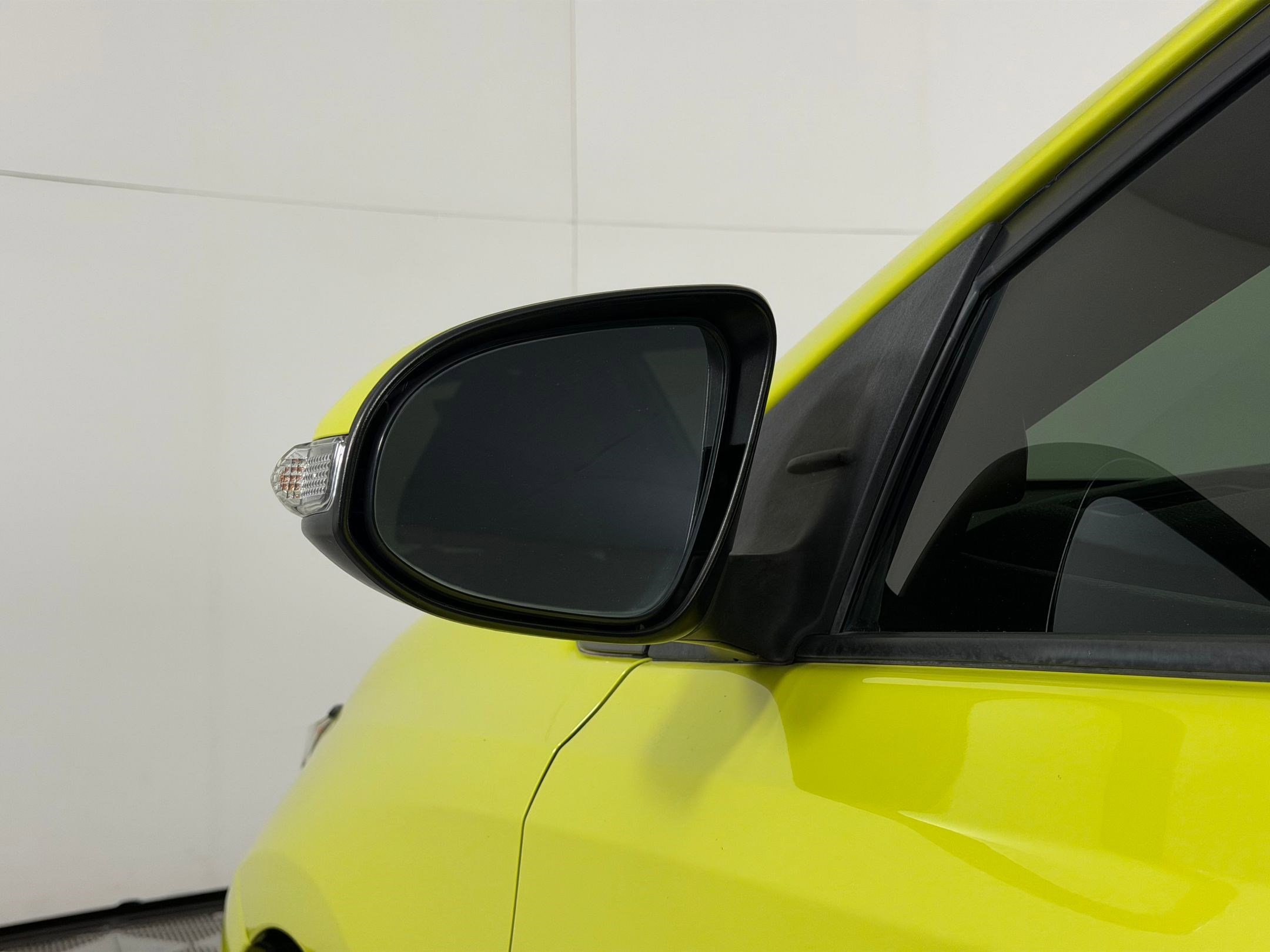 Used 2018 Toyota Corolla iM w/ Carpet Mat Package (TMS) FWD image 23