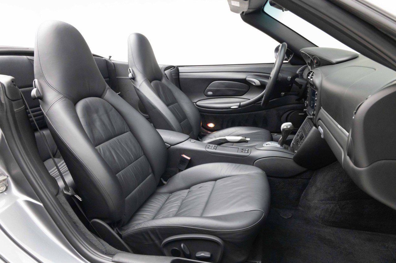Used 2004 Porsche 911 Carrera 4 AWD/4WD image 4