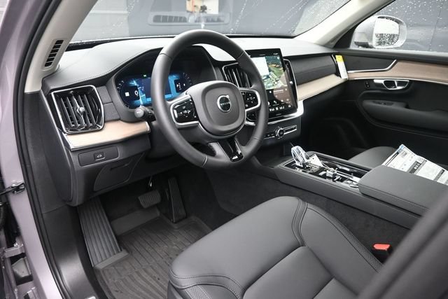 Used 2026 Volvo XC90 B6 Plus w/ Protection Package AWD/4WD image 18