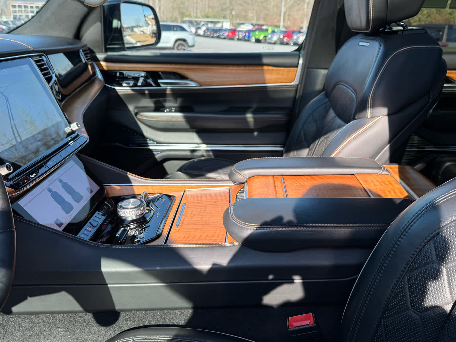 Used 2024 Jeep Grand Wagoneer L Series III image 24