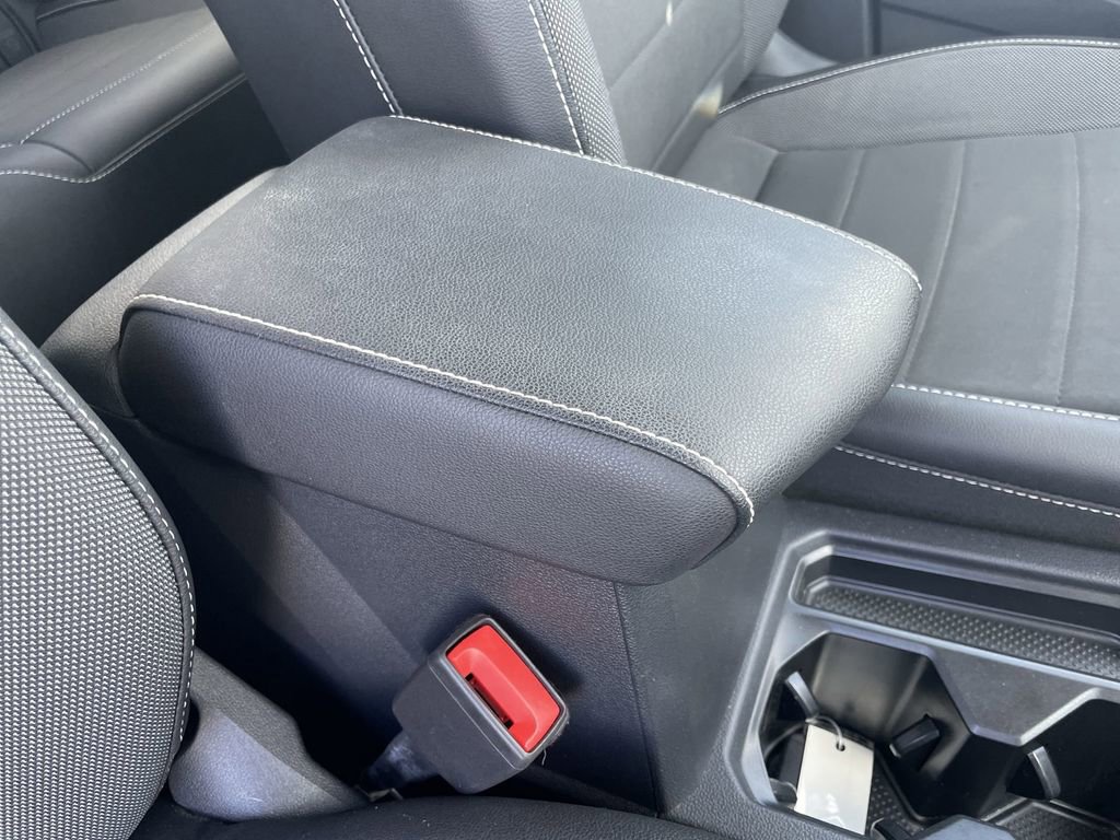 Certified 2022 Volkswagen Taos SE image 29