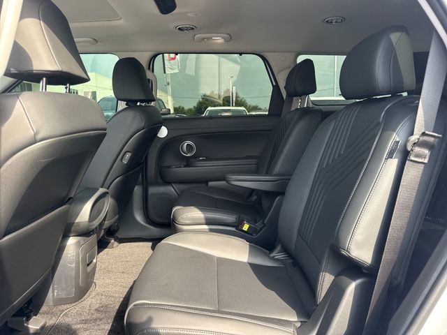 Used 2026 Hyundai Palisade SEL FWD image 11