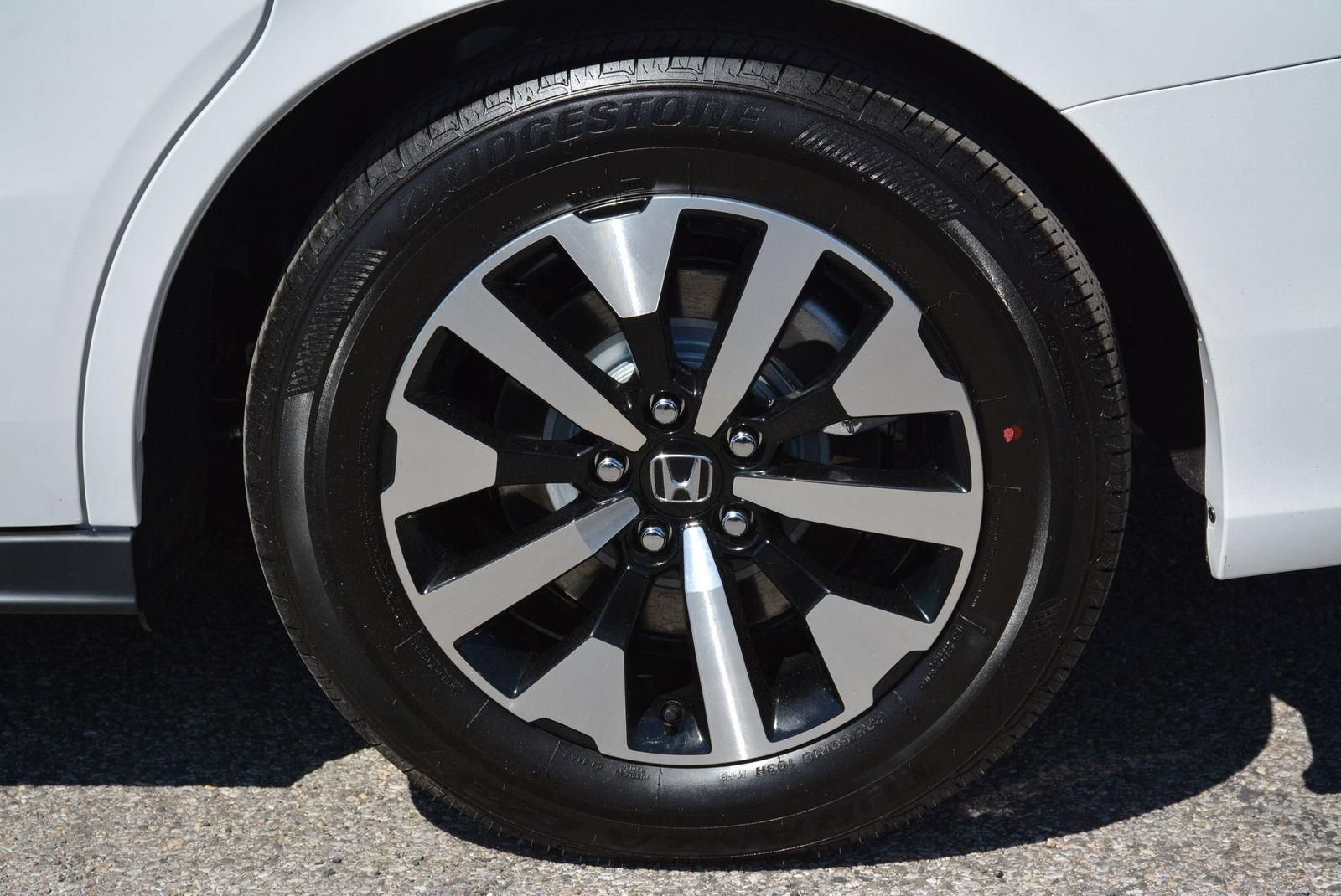 Used 2026 Honda Odyssey EX-L image 32