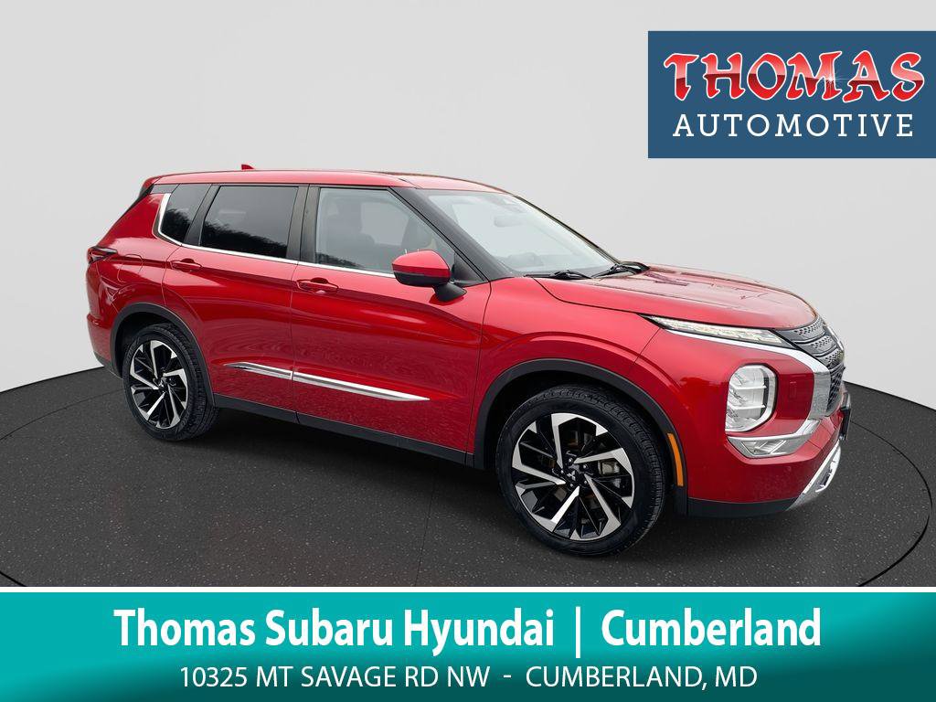 Used 2022 Mitsubishi Outlander SE image 1