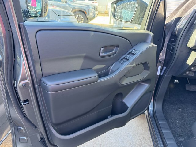 New 2026 Nissan Frontier S image 5