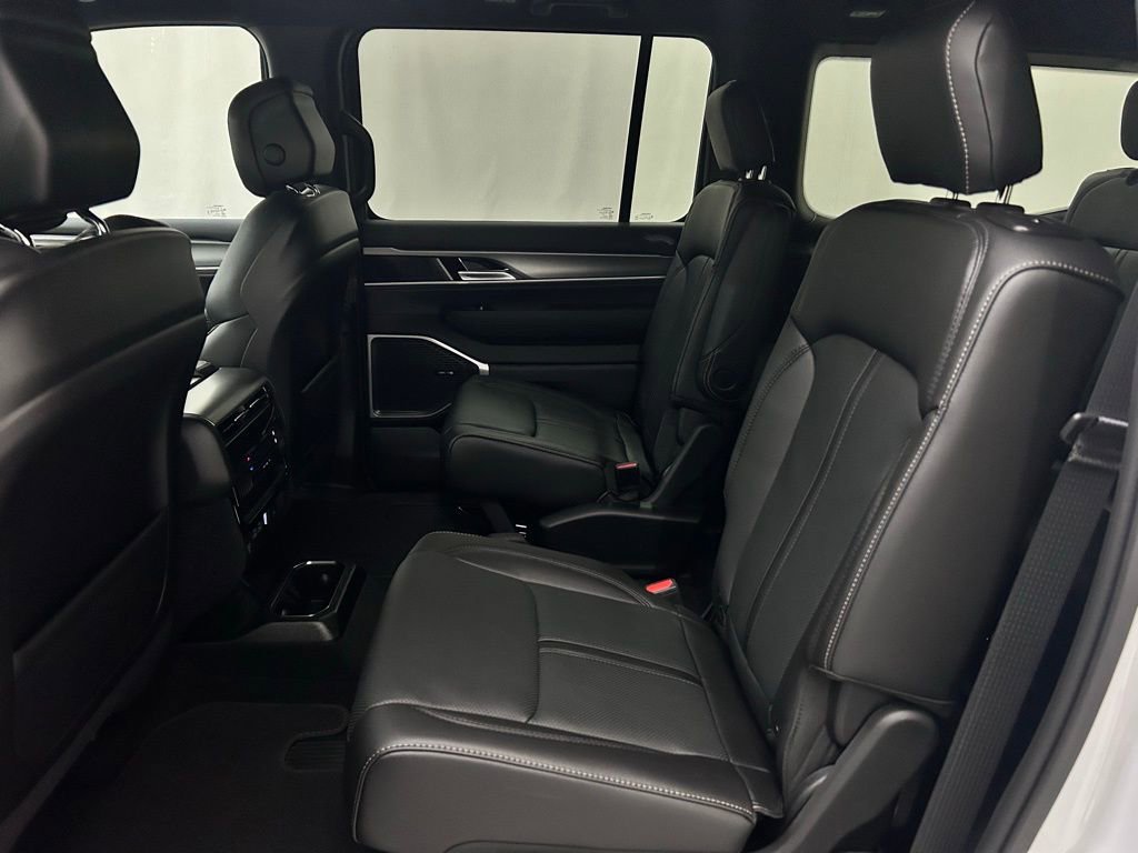 New 2026 Jeep Grand Wagoneer 4WD image 12