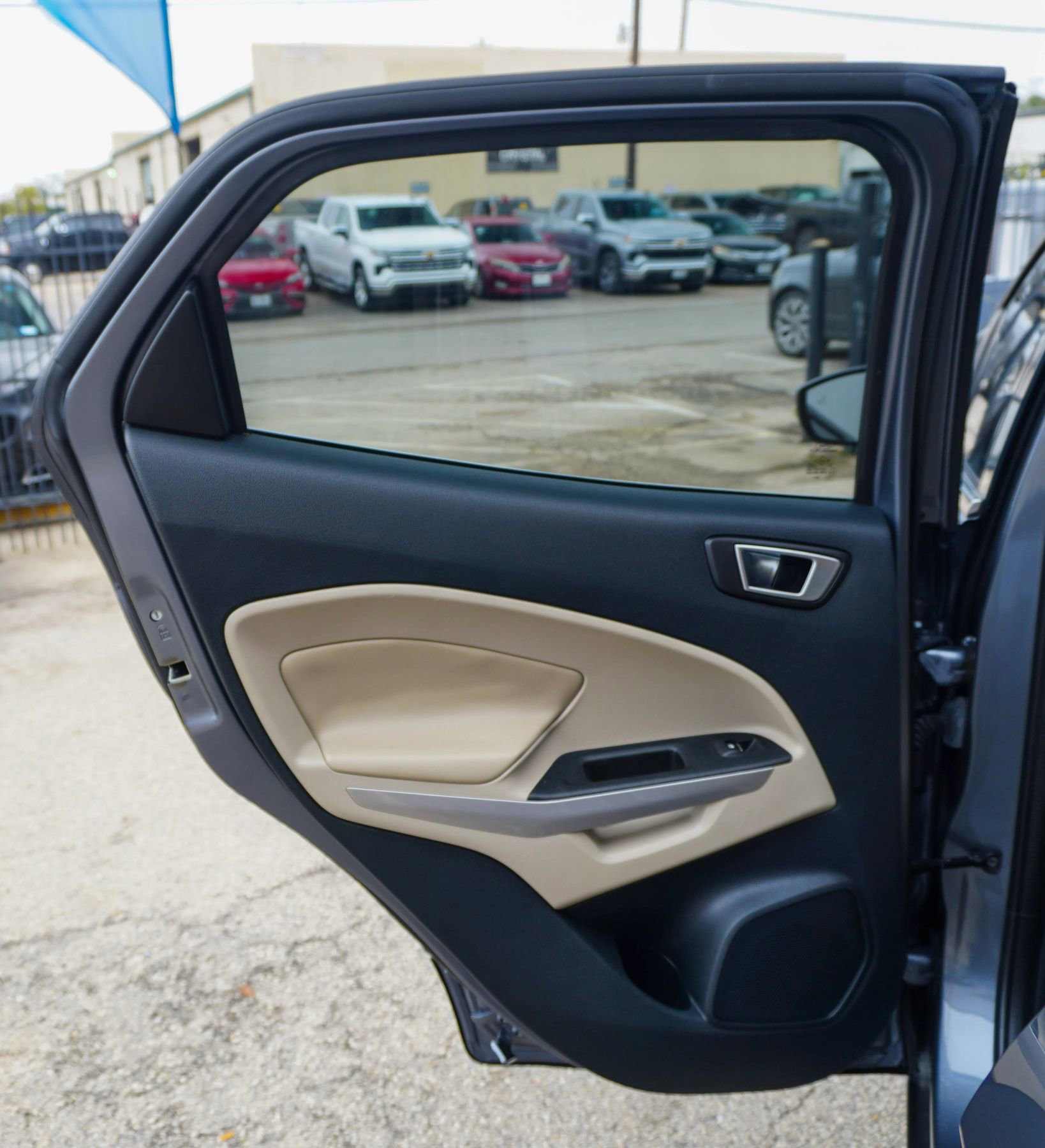 Used 2018 Ford EcoSport Titanium image 13