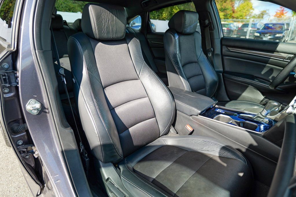 Used 2018 Honda Accord Sport image 34