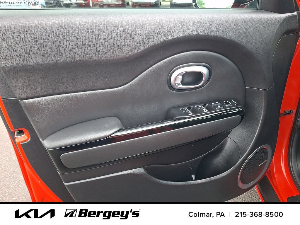 Used 2017 Kia Soul ! w/ Tech Package FWD image 14