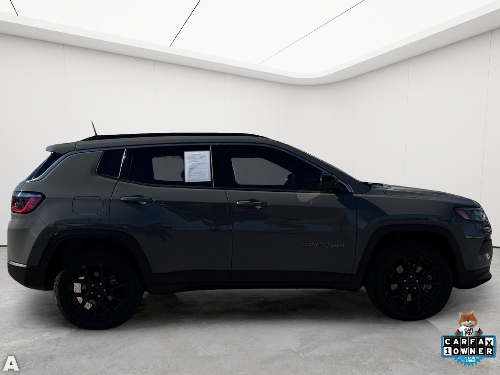 Certified 2023 Jeep Compass Latitude w/ Sun and Sound Group AWD/4WD image 10