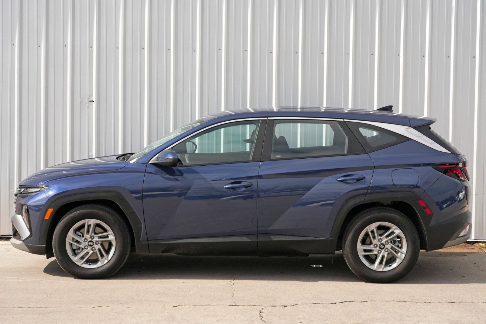 Used 2025 Hyundai Tucson SE image 46