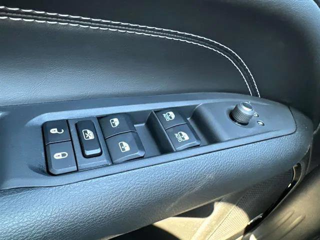 Certified 2024 Jeep Compass Limited w/ High Altitude Package AWD/4WD image 13