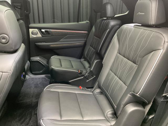 New 2026 Buick Enclave Avenir w/ Super Cruise Package AWD/4WD image 13