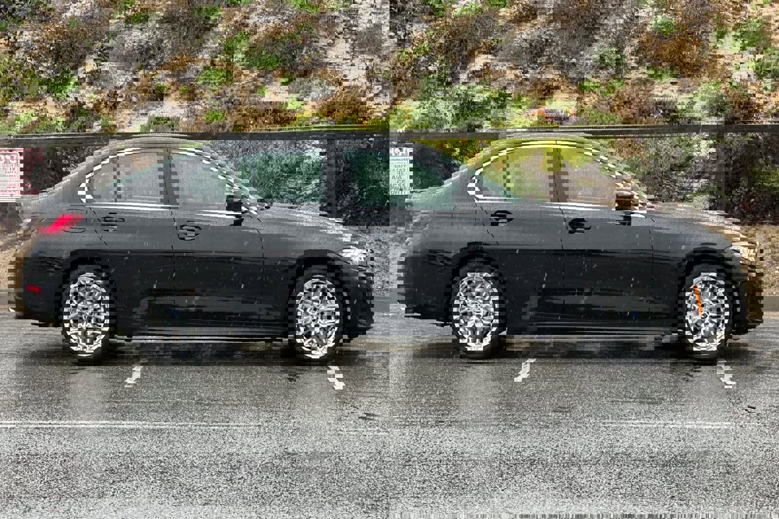 Used 2025 BMW 330i Sedan w/ Premium Package RWD image 6