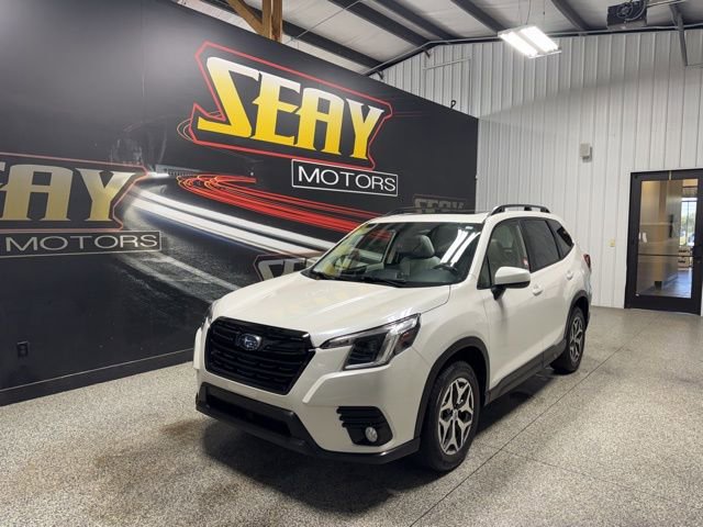 Used 2022 Subaru Forester Premium image 1