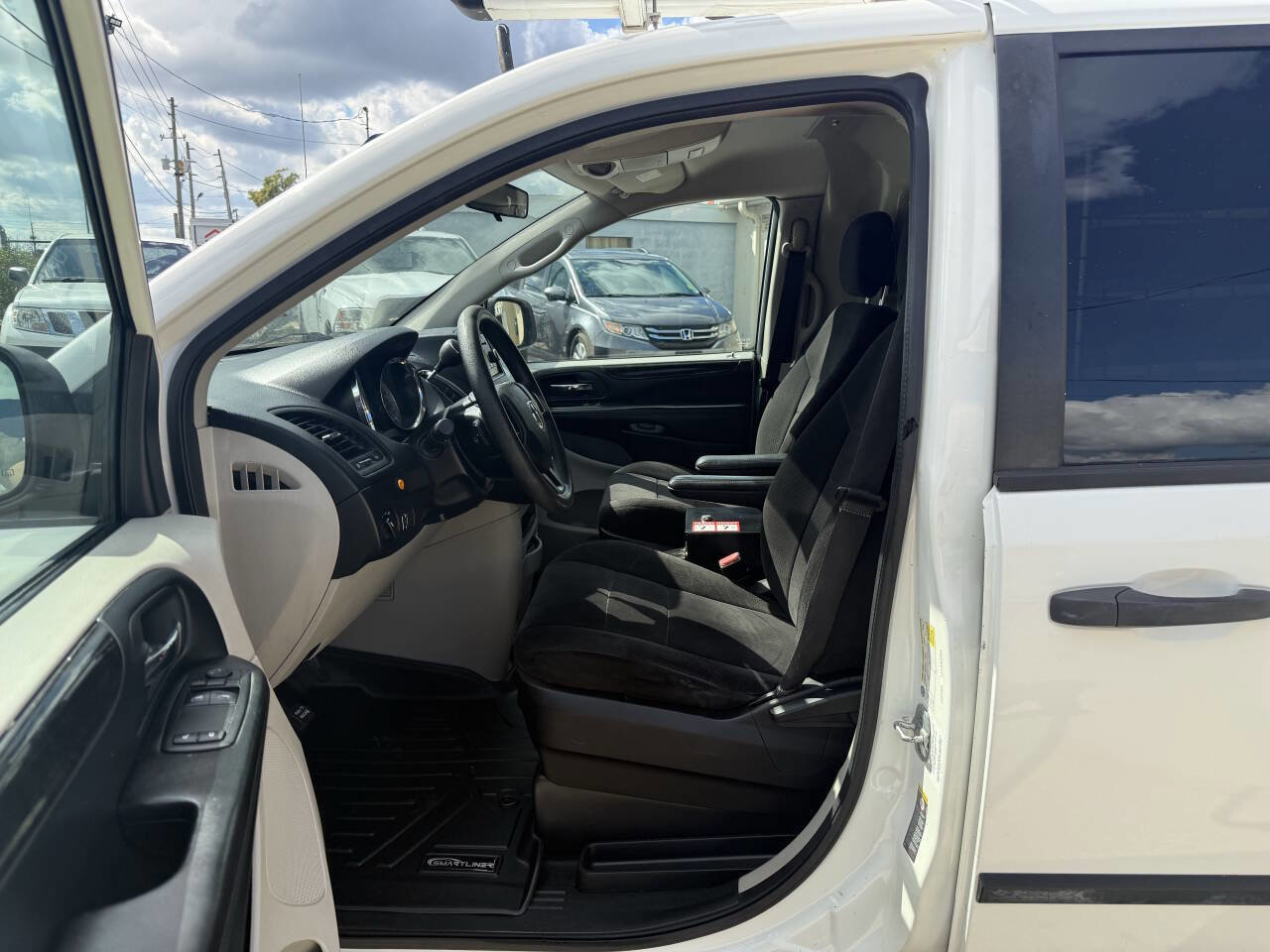 Used 2013 RAM C/V Tradesman image 10