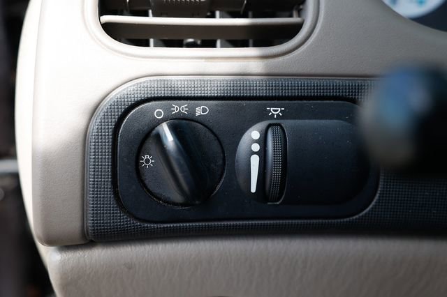 Used 2003 Dodge Intrepid SE image 41