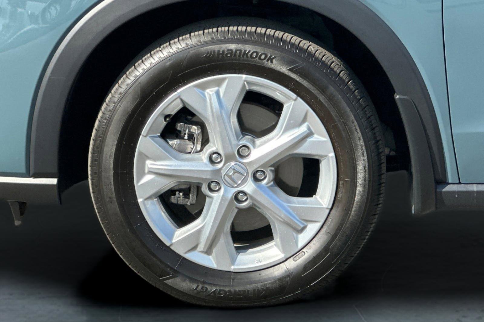 Certified 2025 Honda HR-V LX image 26