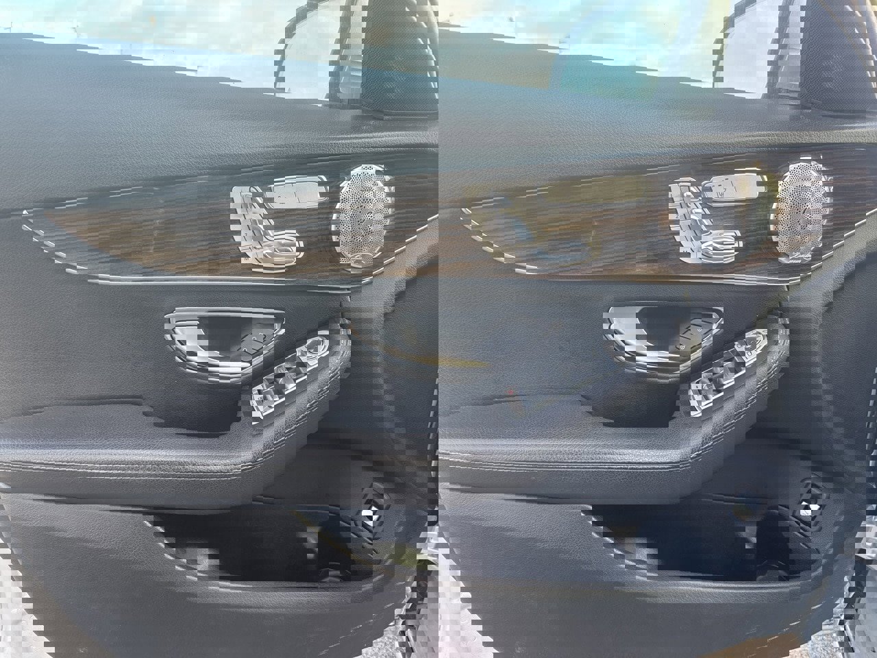 Used 2018 Mercedes-Benz C 300 4MATIC Sedan w/ Premium Package image 20