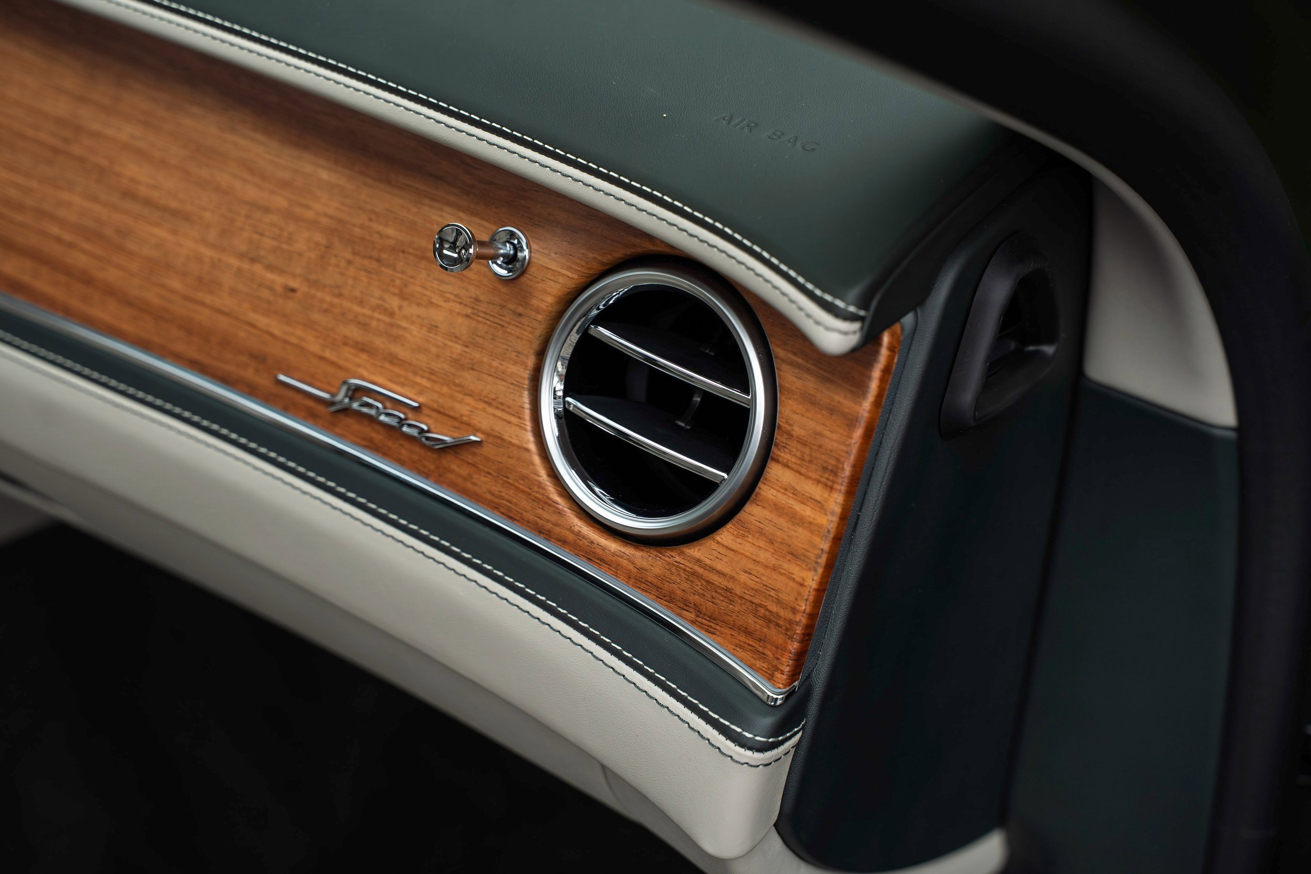 Used 2024 Bentley Flying Spur W12 image 61