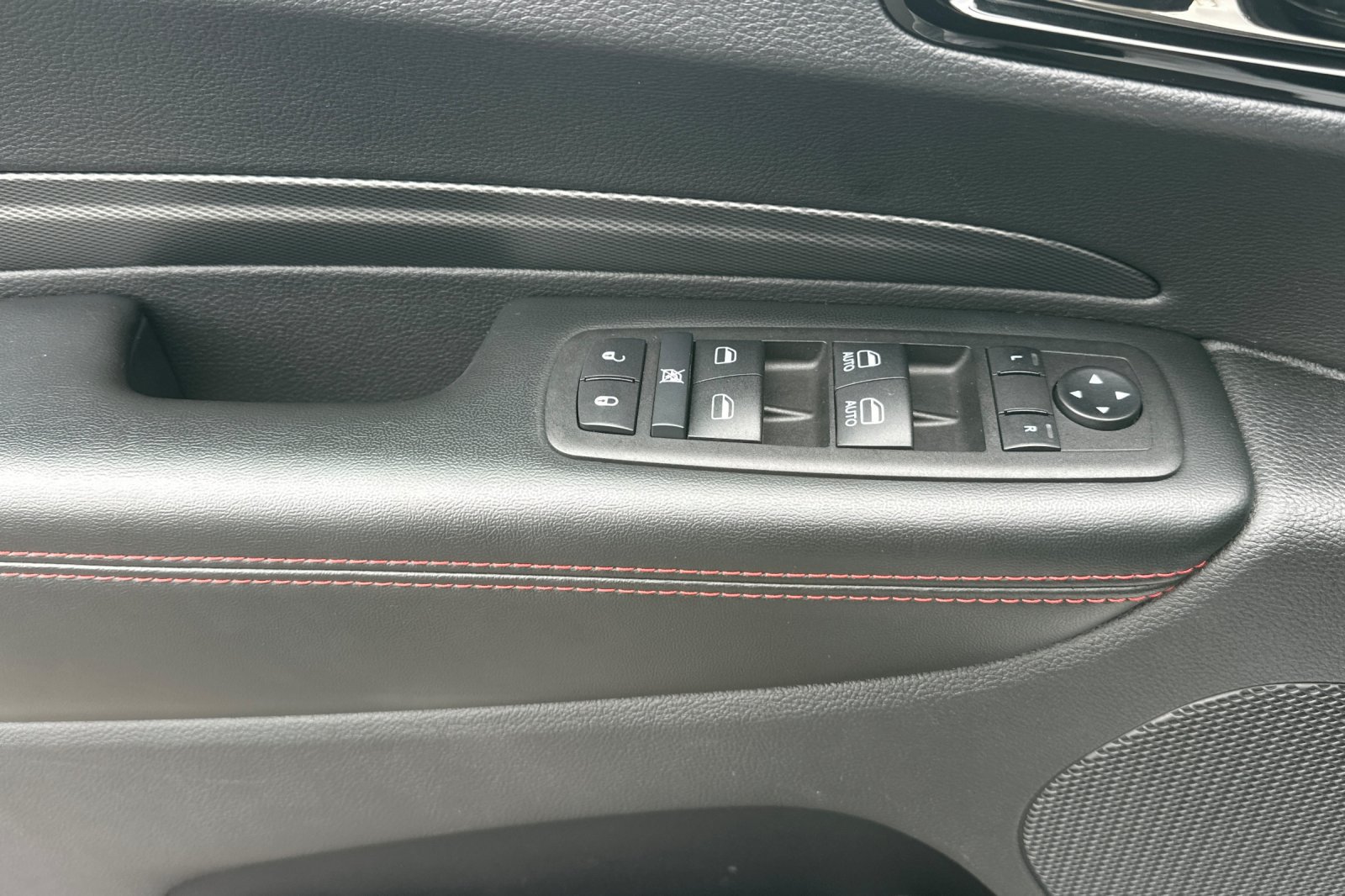 Used 2025 Dodge Durango GT RWD image 10