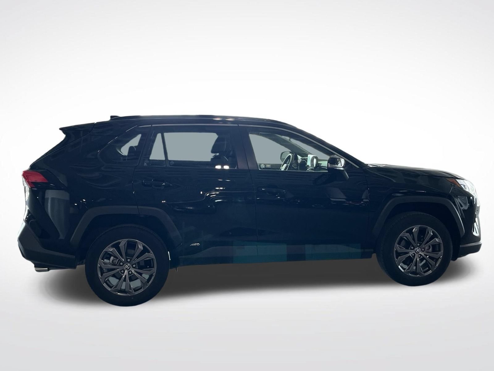 Used 2025 Toyota RAV4 XLE Premium w/ Weather Package AWD/4WD image 12