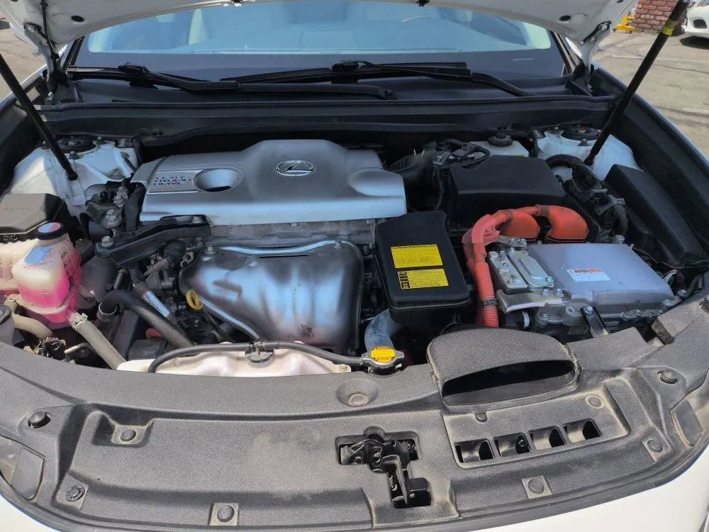 Used 2015 Lexus ES 300h image 47