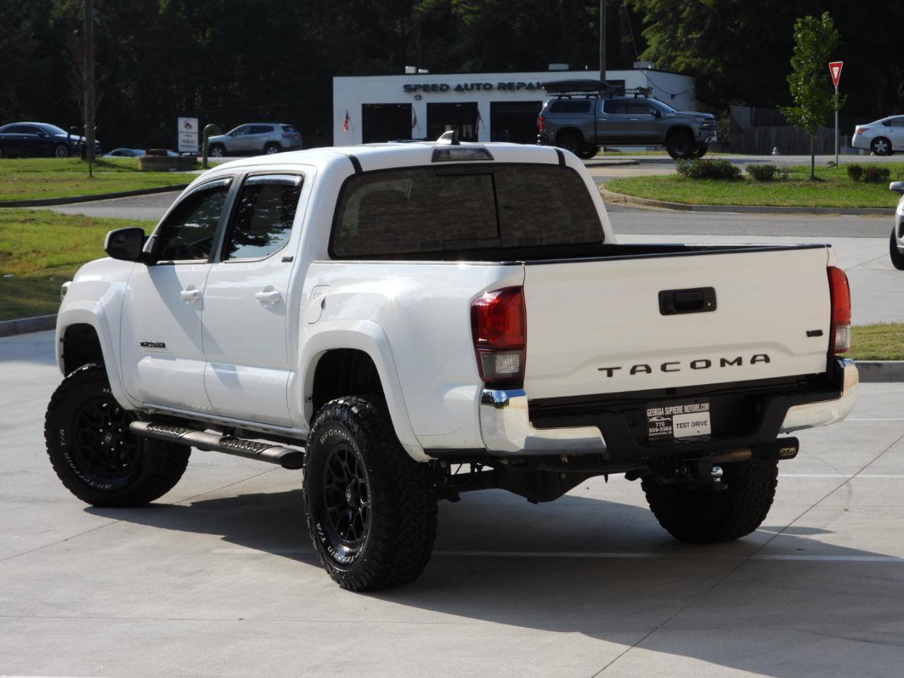 Used 2021 Toyota Tacoma SR5 RWD image 24