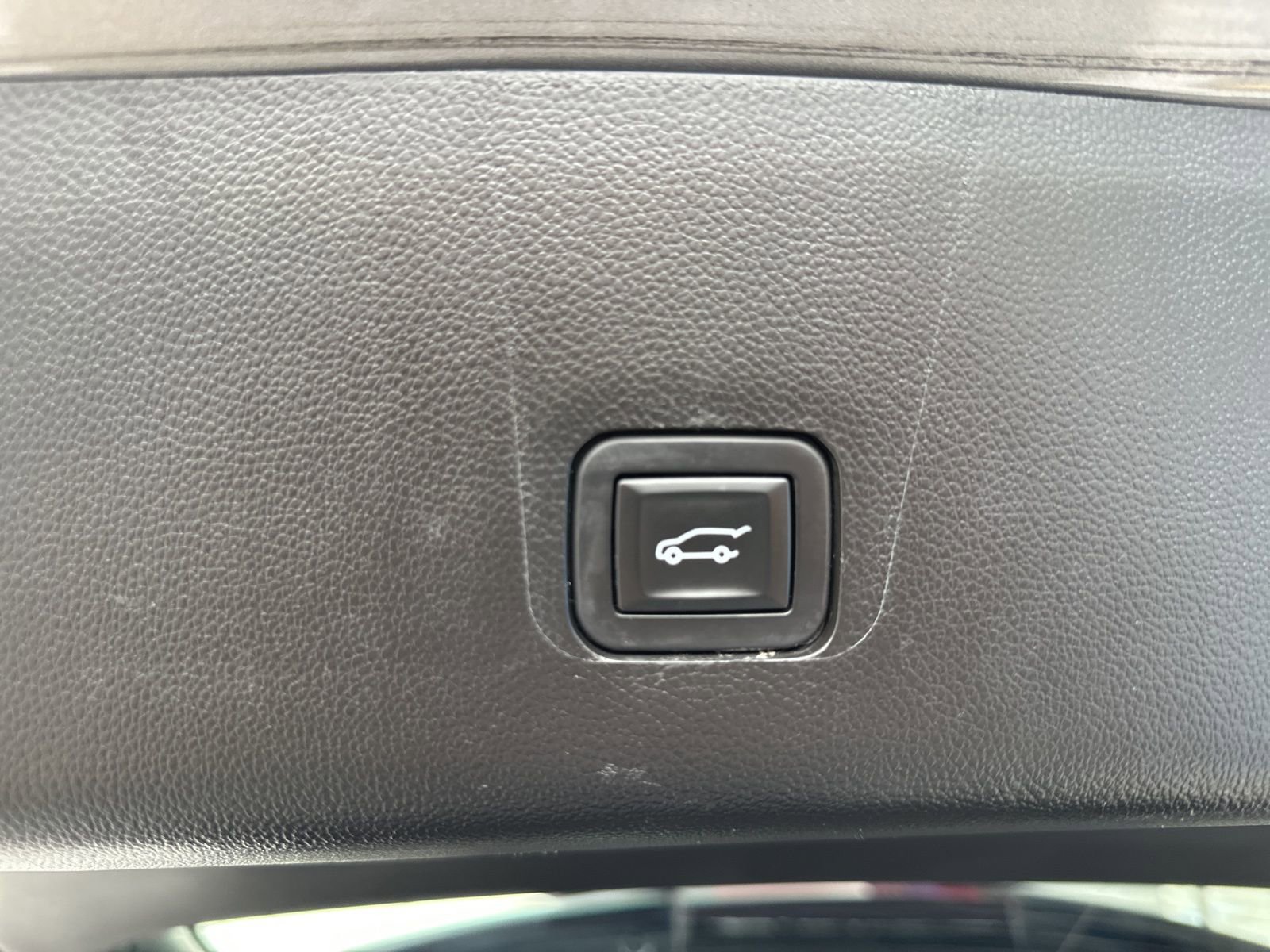 Used 2019 Chevrolet Traverse LT w/ LT Premium Package image 14