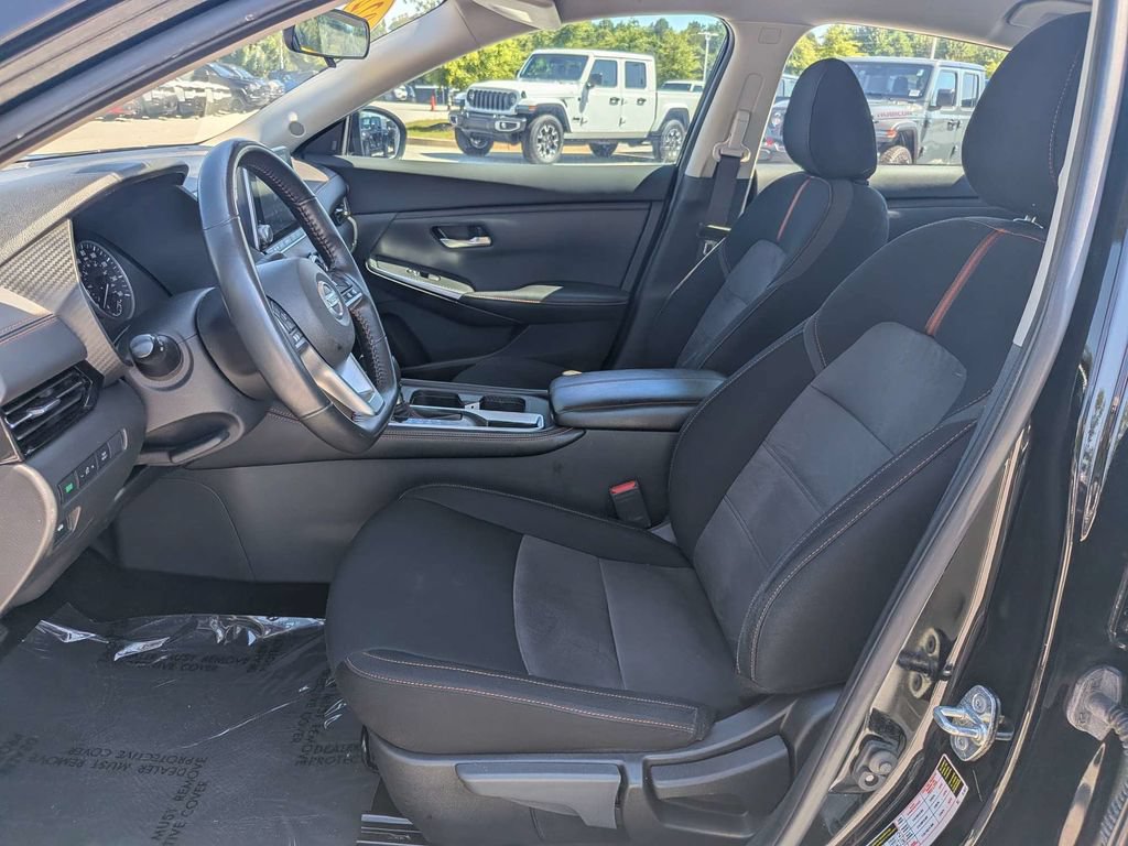 Used 2022 Nissan Sentra SR w/ Midnight Edition FWD image 18