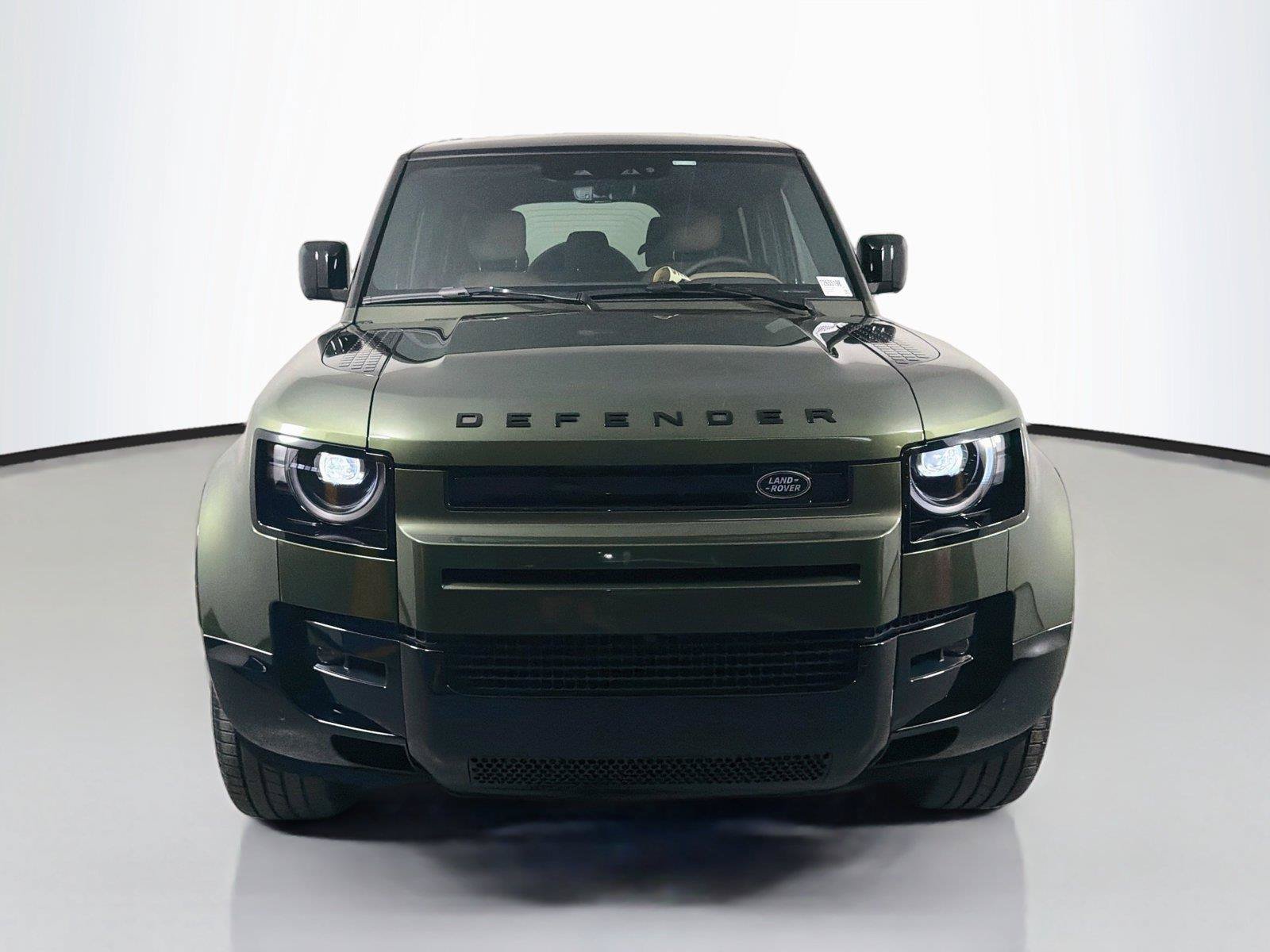 New 2026 Land Rover Defender 110 X-Dynamic SE AWD/4WD image 2