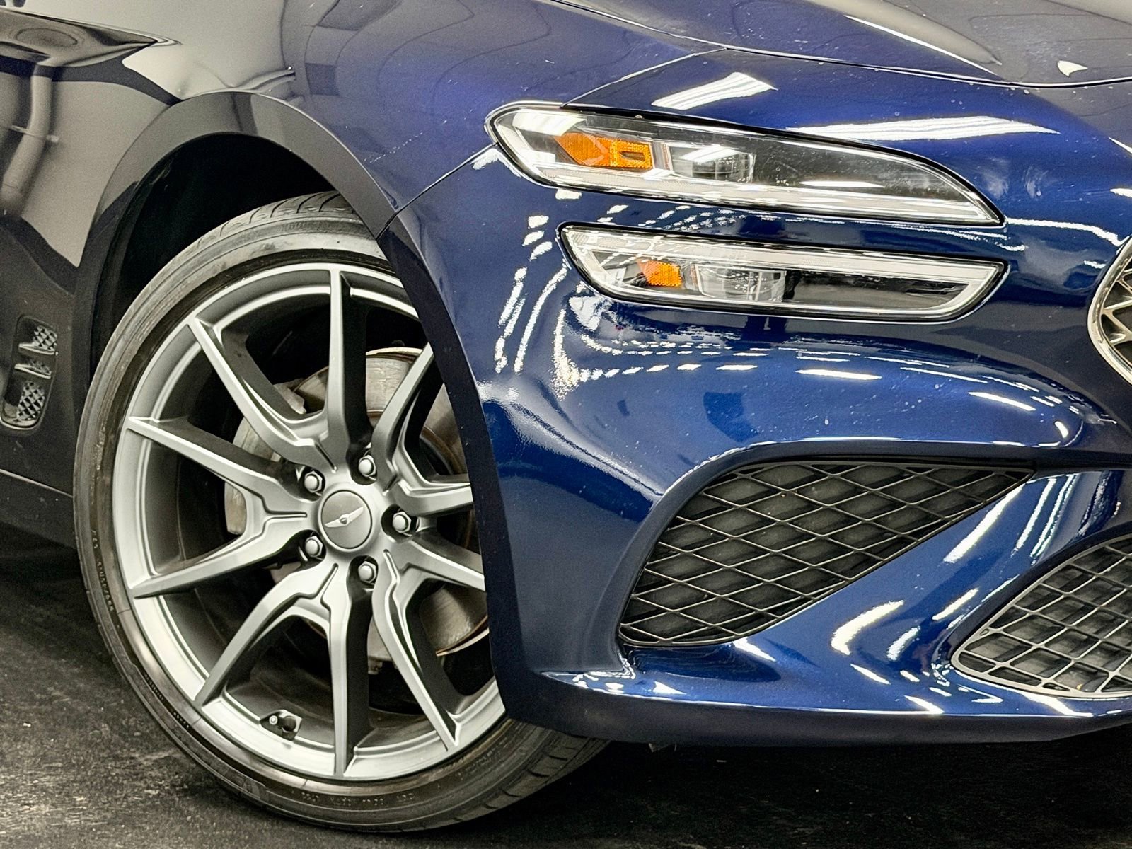 Used 2023 Genesis G70 2.0T AWD/4WD image 4