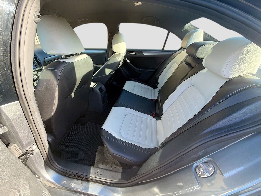 Used 2016 Volkswagen Jetta Sport FWD image 19