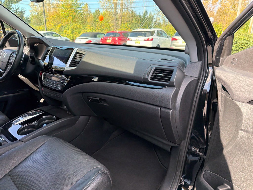 Used 2017 Honda Pilot Elite image 44