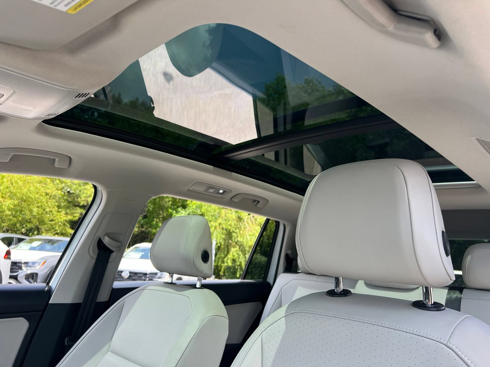 Used 2019 Volkswagen Tiguan SE FWD image 23