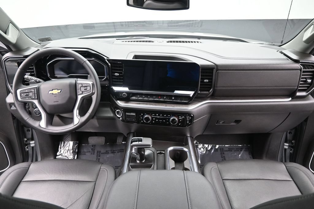Certified 2025 Chevrolet Silverado 1500 LTZ AWD/4WD image 16