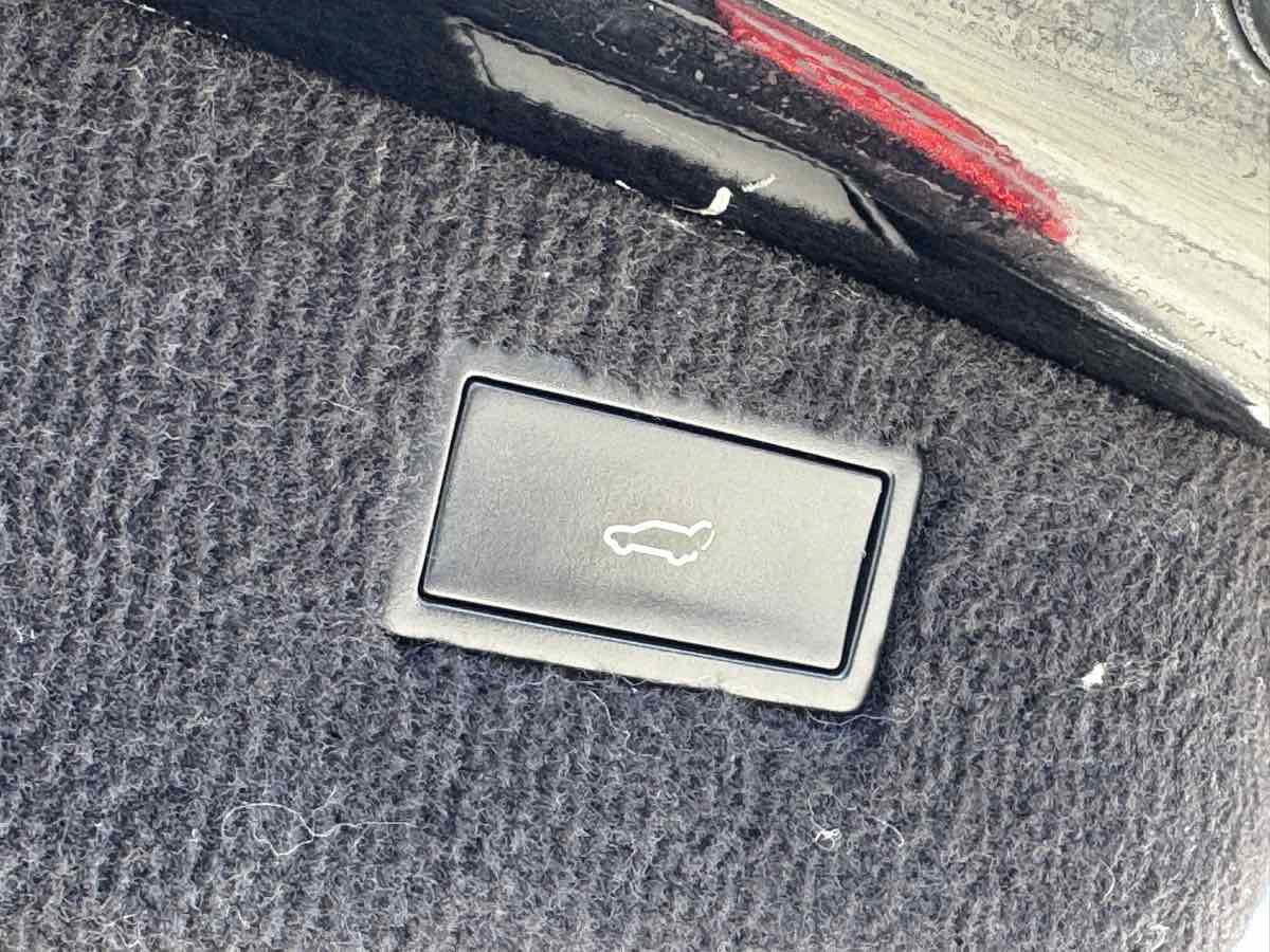 Used 2010 Porsche Cayenne AWD/4WD image 14