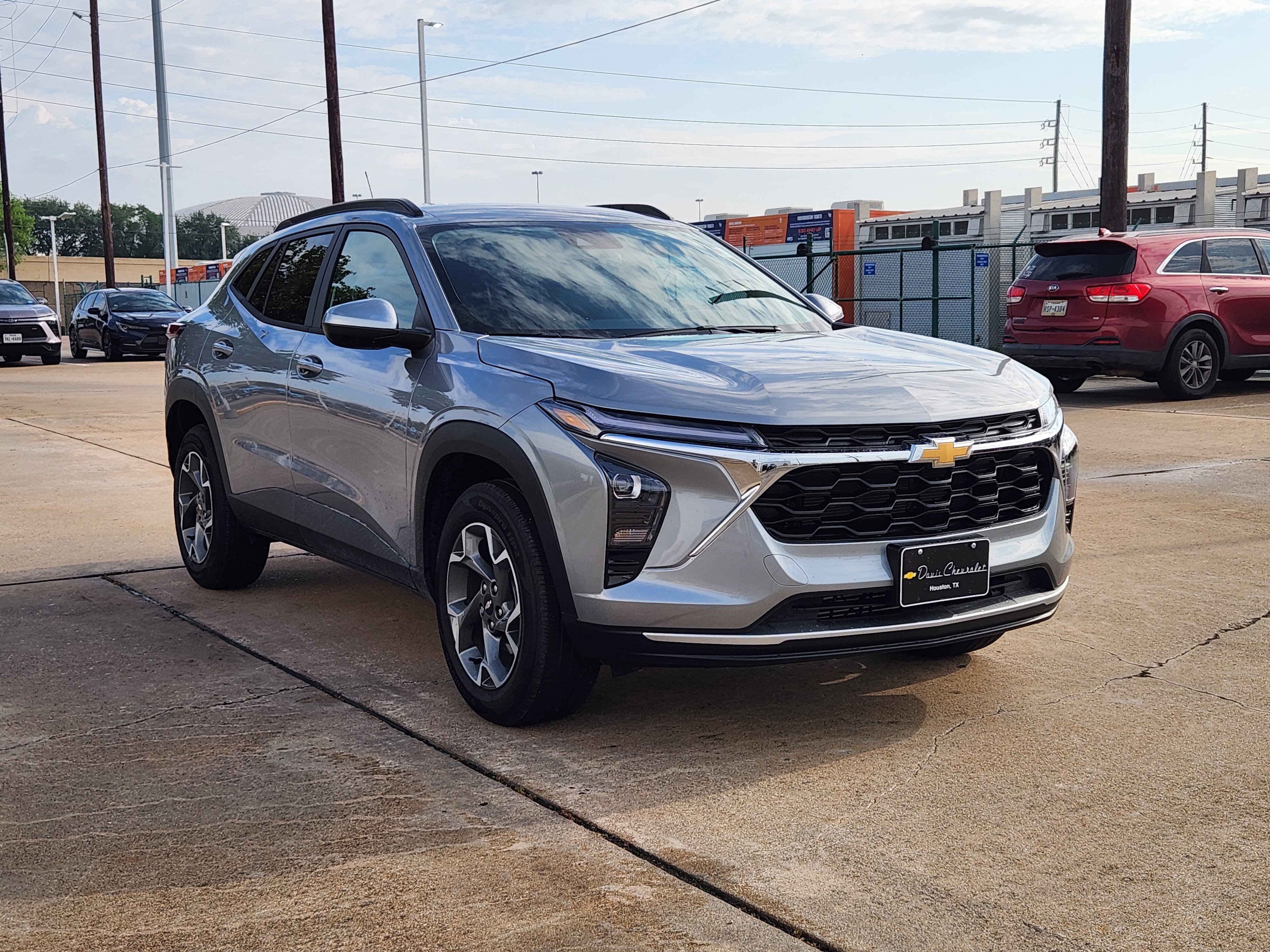 Certified 2026 Chevrolet Trax LT w/ Driver Confidence Package FWD image 4