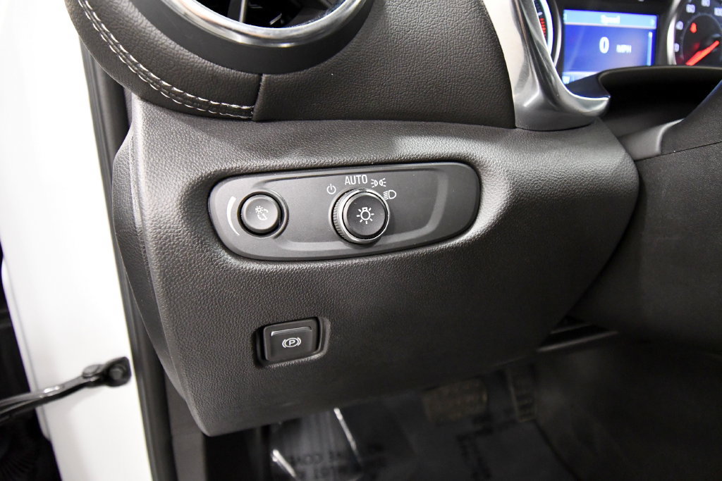 Used 2025 Chevrolet Blazer LT AWD/4WD image 19