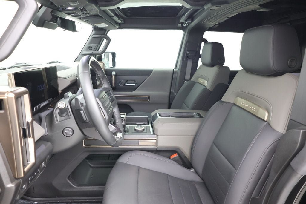 Used 2024 GMC Hummer EV 2X AWD/4WD image 18