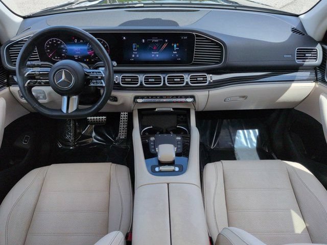 Used 2024 Mercedes-Benz GLS 580 4MATIC w/ Warmth & Comfort Package image 15