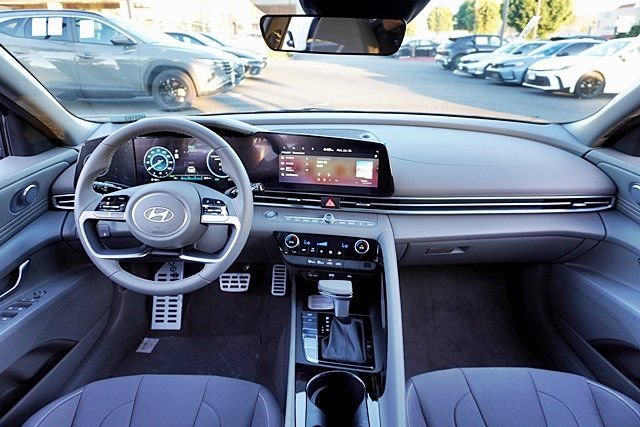 New 2026 Hyundai Elantra Sport FWD image 21