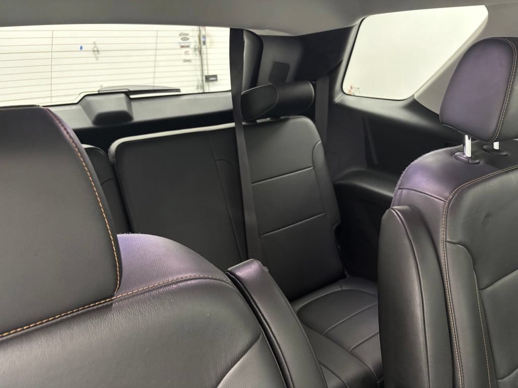 Used 2019 Chevrolet Traverse LT FWD image 45
