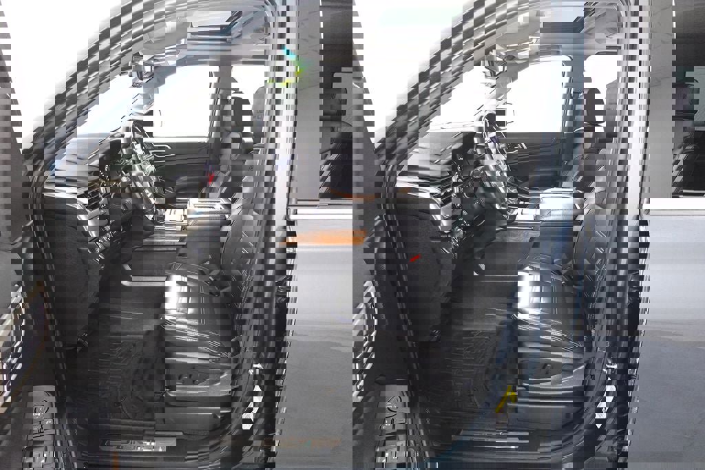 Used 2019 GMC Yukon Denali w/ Denali Ultimate Package image 10