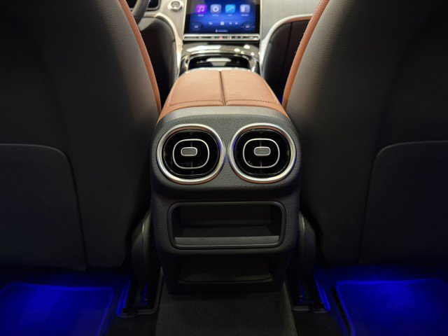 Certified 2025 Mercedes-Benz GLC 300 image 19