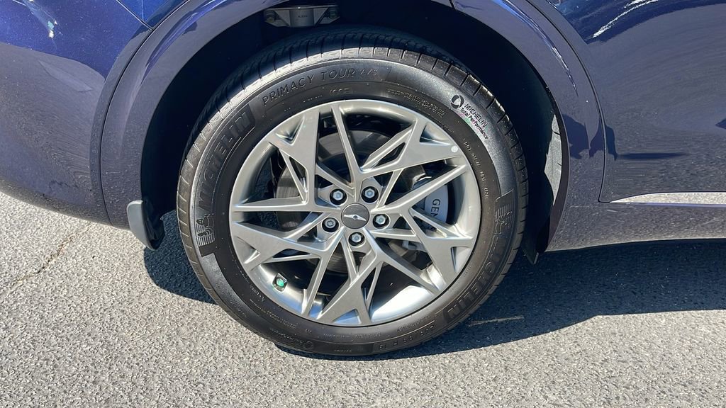 Used 2025 Genesis GV70 2.5T w/ Select Package image 33