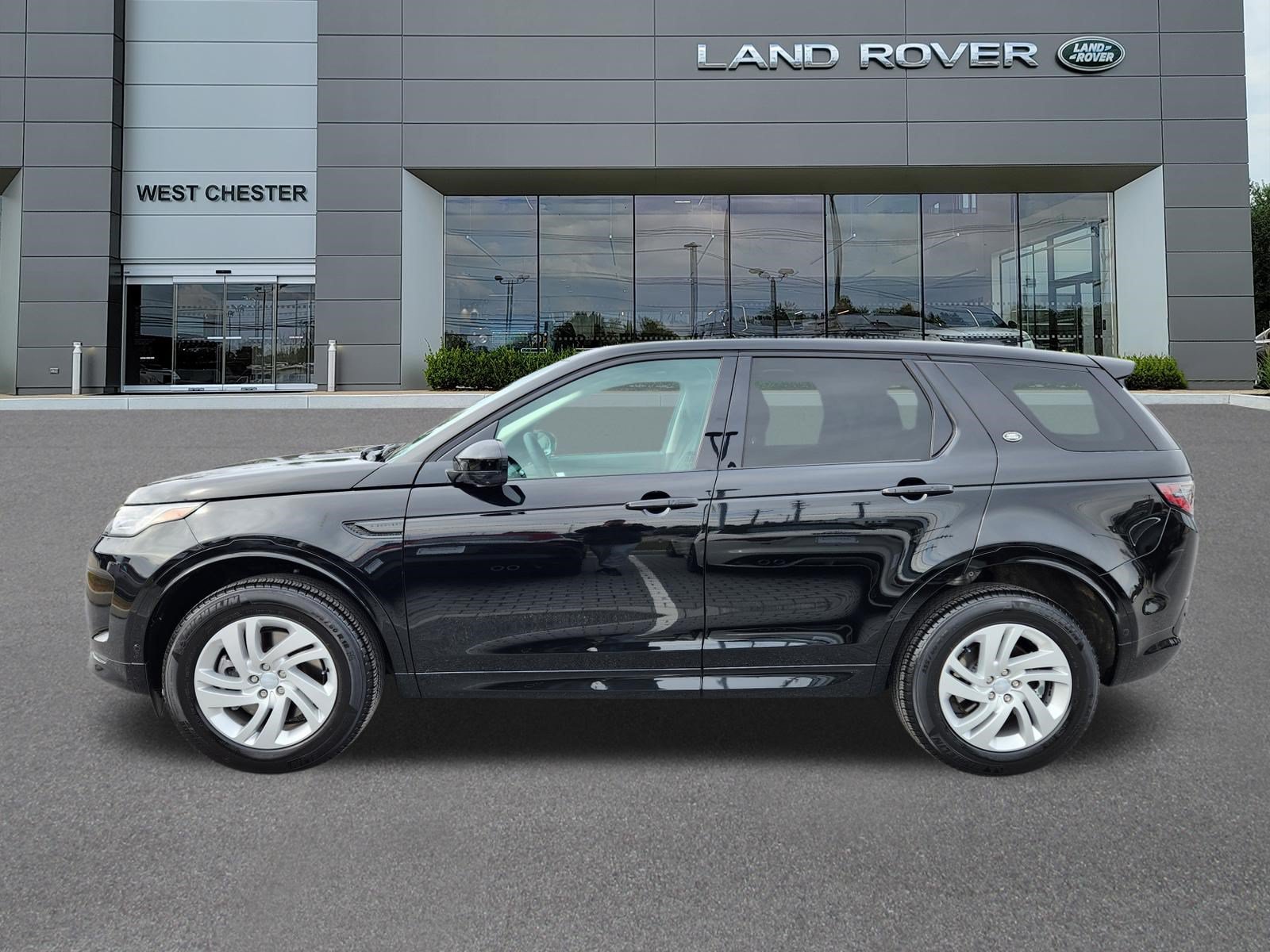 Certified 2025 Land Rover Discovery Sport S AWD/4WD image 5