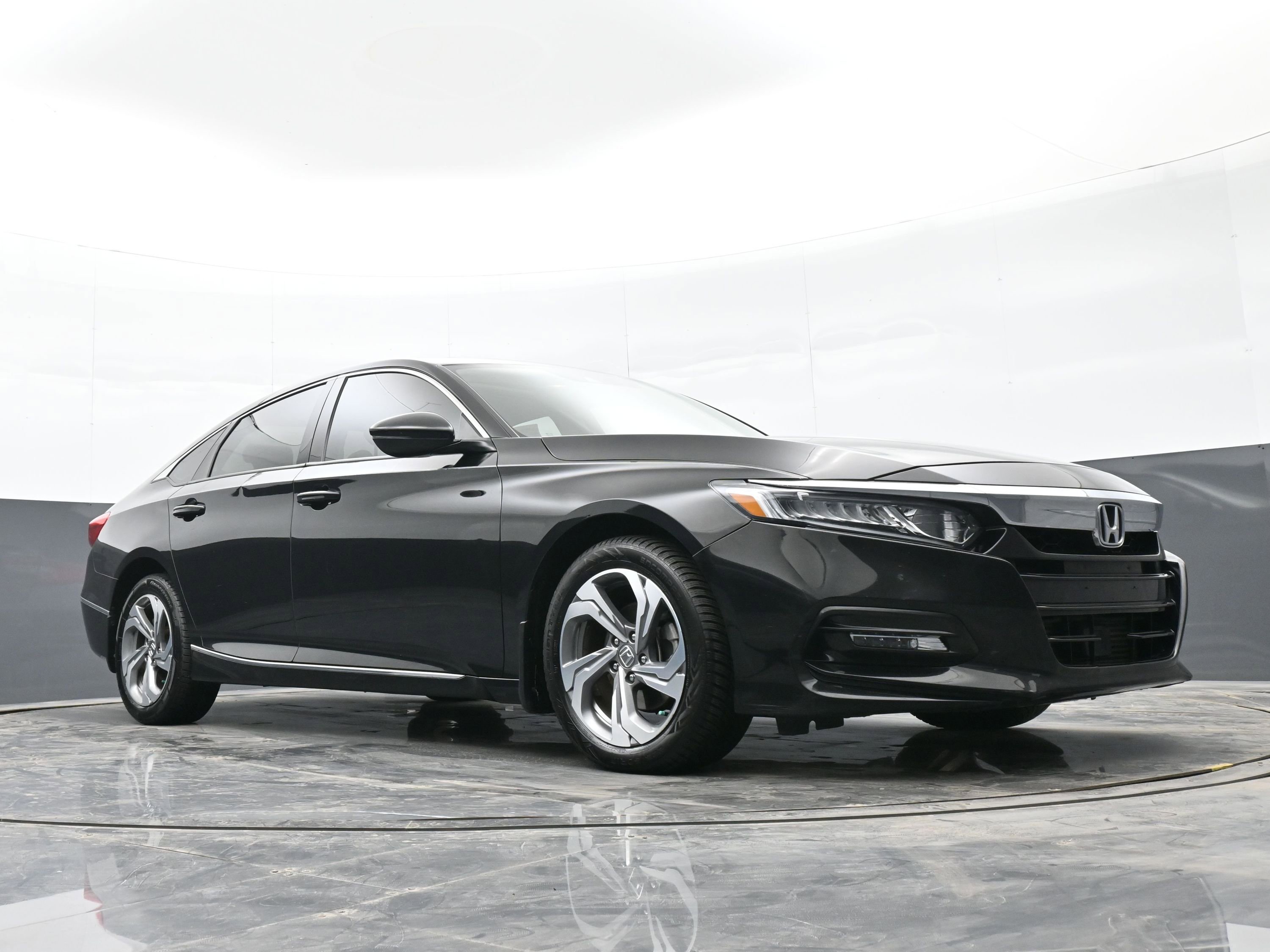 Used 2018 Honda Accord EX-L image 42