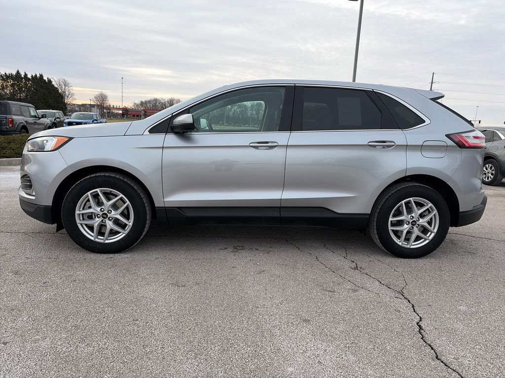 Used 2024 Ford Edge SEL w/ Convenience Package image 4