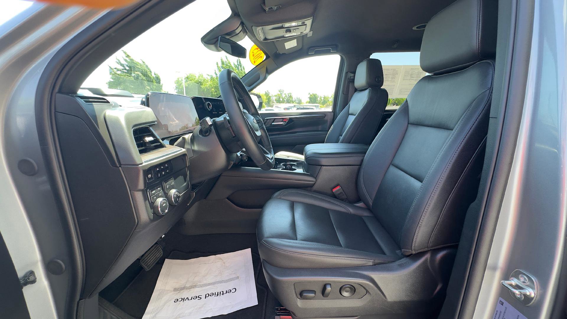 Used 2025 Chevrolet Tahoe LT AWD/4WD image 17